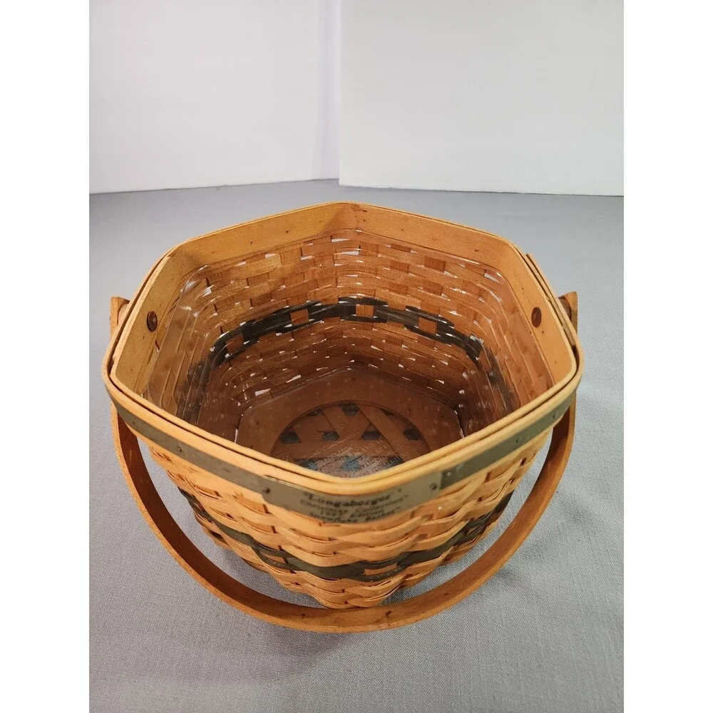Longaberger 1997 Christmas Green Snowflake Basket with  Wood Lid and Protector